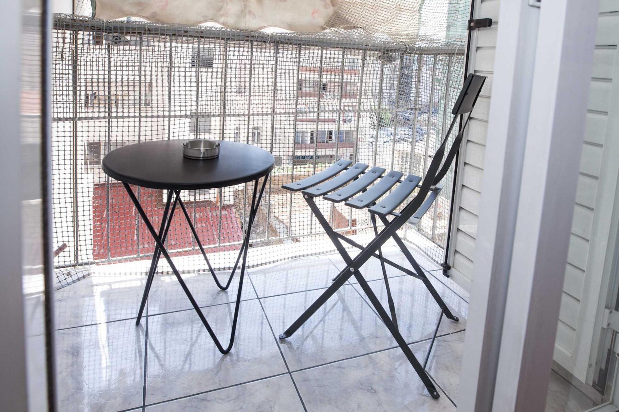 Central 2 Bd Apt With Balcony By Monastiraki Athen Exterior foto