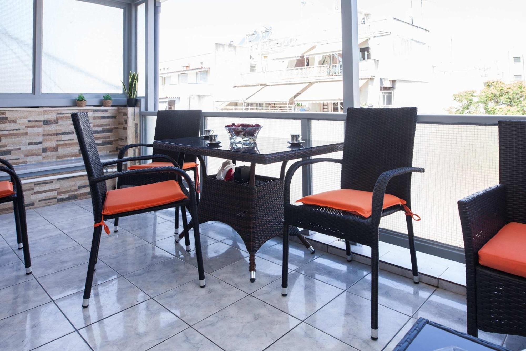 Central 2 Bd Apt With Balcony By Monastiraki Athen Exterior foto