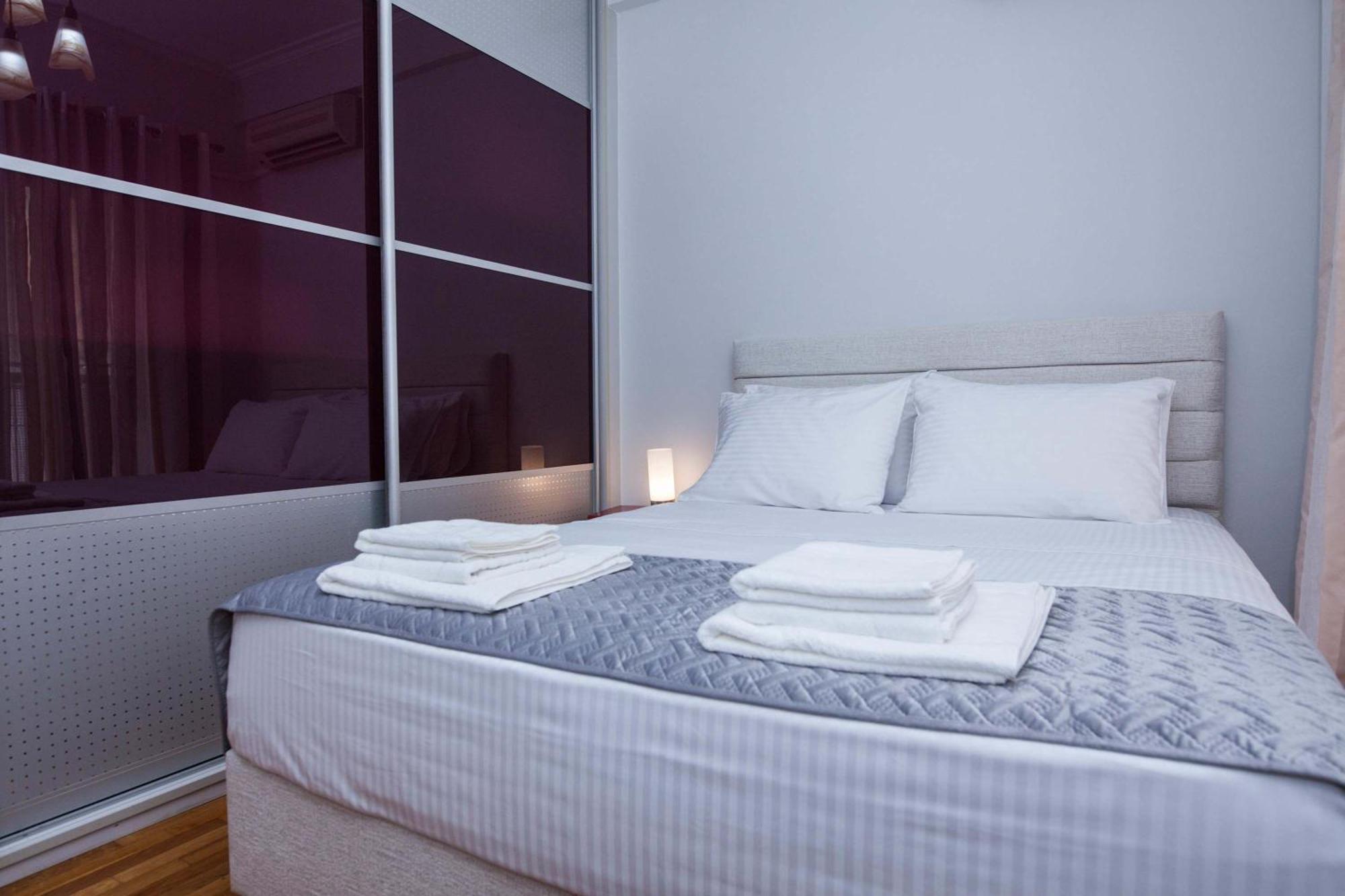 Central 2 Bd Apt With Balcony By Monastiraki Athen Exterior foto