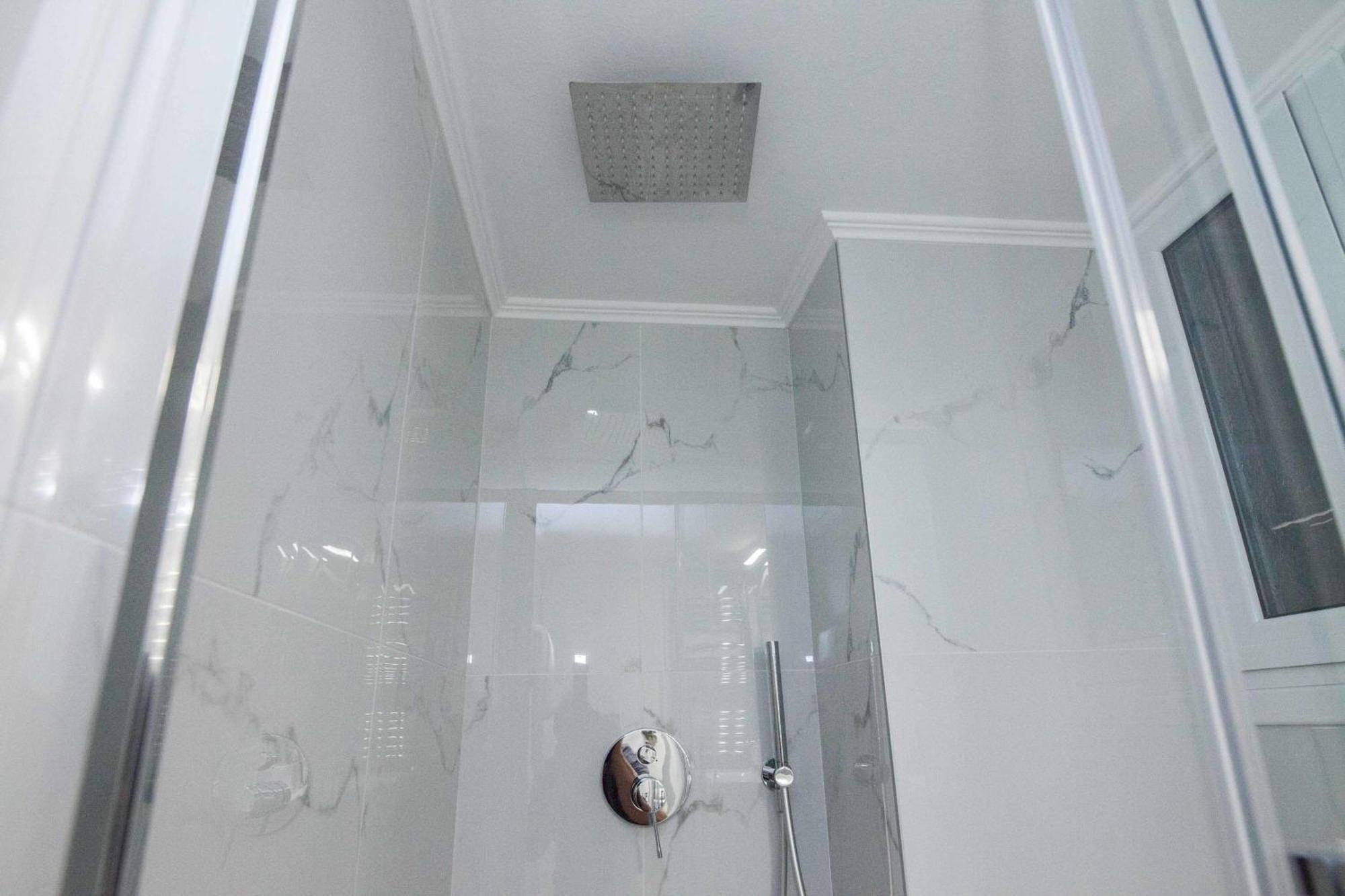 Central 2 Bd Apt With Balcony By Monastiraki Athen Exterior foto
